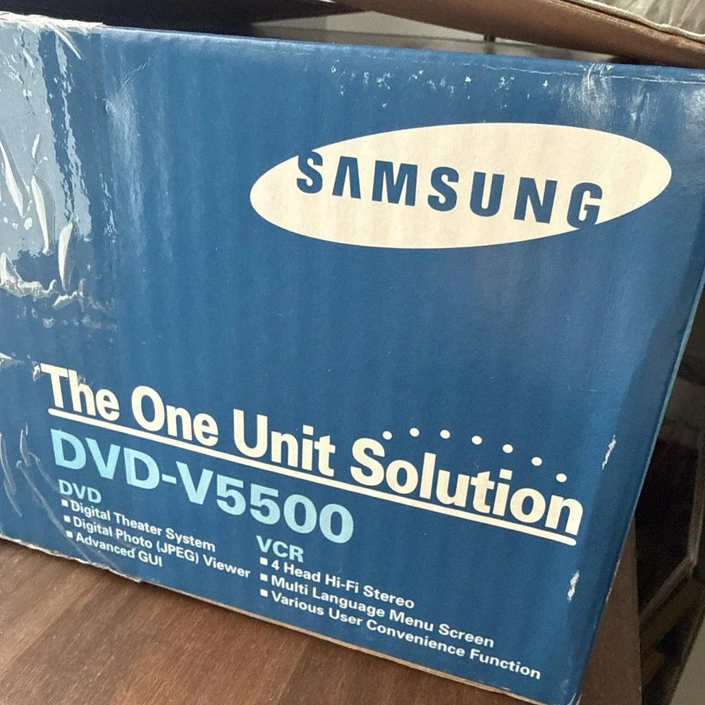 Samsung DVD-V5500 DVD Player And VHS Player In One New